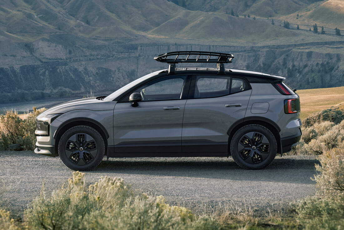 Volvo EX30 Cross Country rugged exterior details