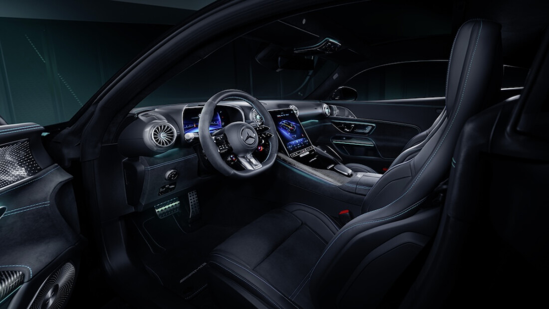Mercedes-AMG-GT-63-PRO-4MATIC+-Coupé-Motorsport-Collectors-Edition-(3).jpg