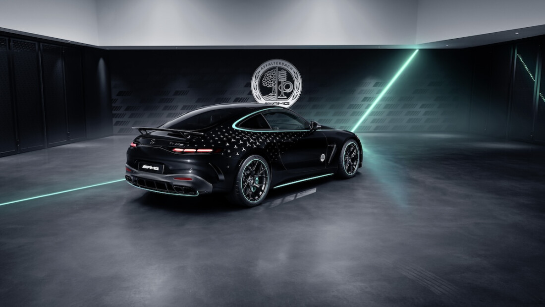Mercedes-AMG-GT-63-PRO-4MATIC+-Coupé-Motorsport-Collectors-Edition-(2).jpg