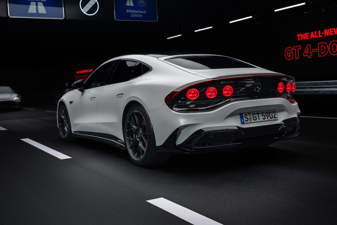 Mercedes-AMG-GT-63-4-Door-Coupé-(2).jpg