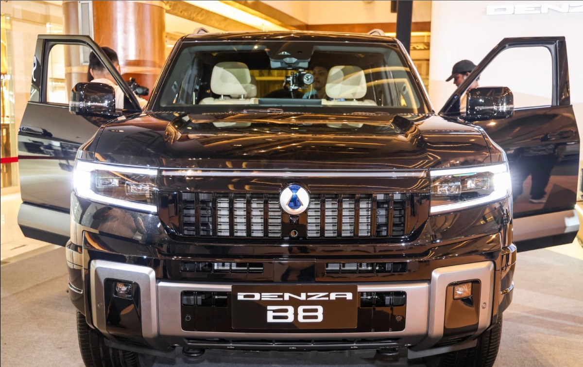 Denza B8 5