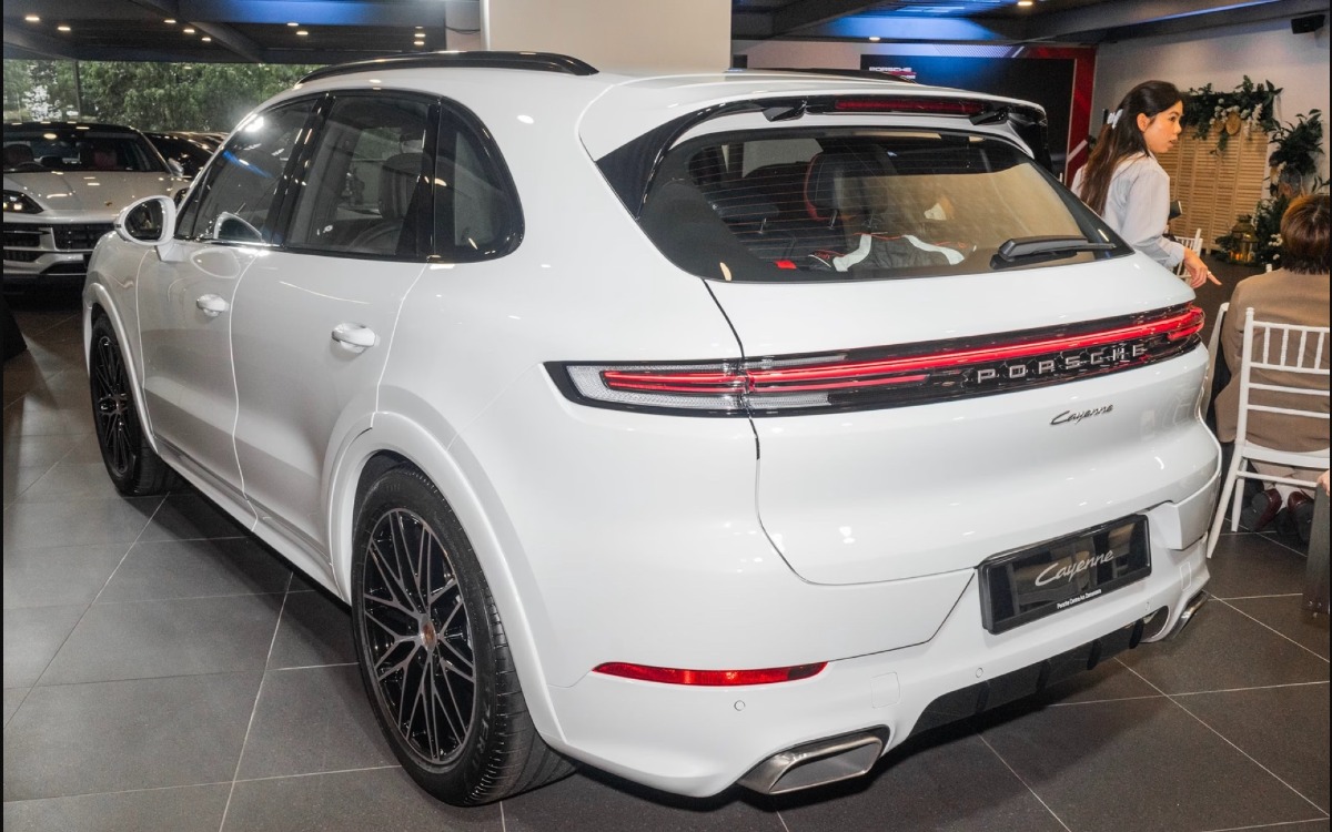 Porsche Cayenne E-Hybrid 5
