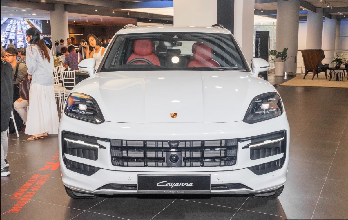 Porsche Cayenne E-Hybrid 2