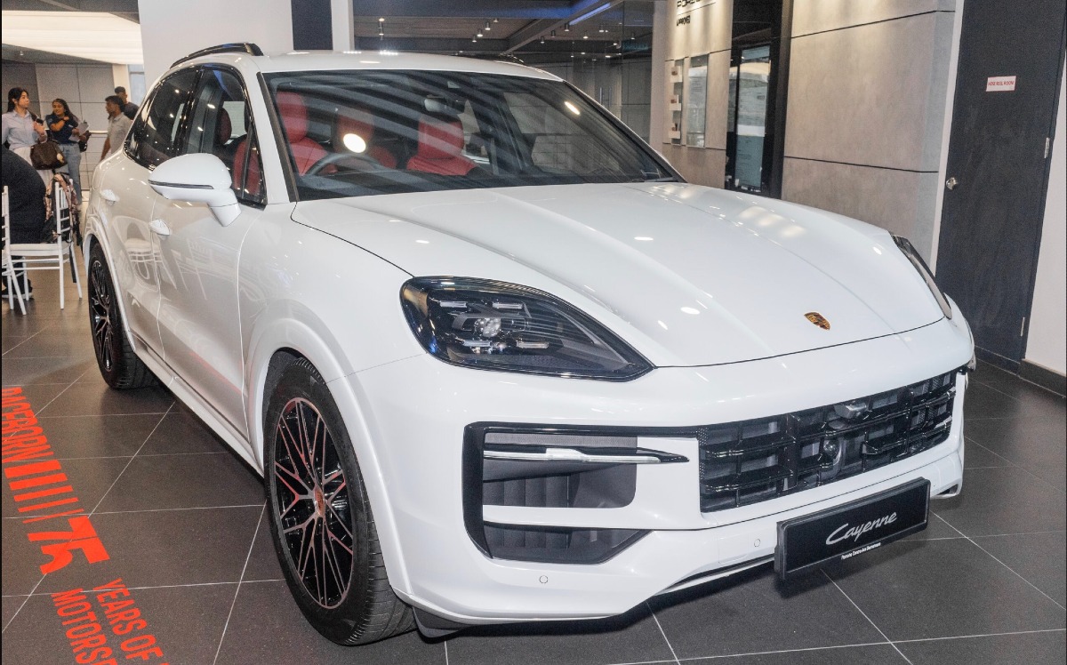 Porsche Cayenne E-Hybrid 3