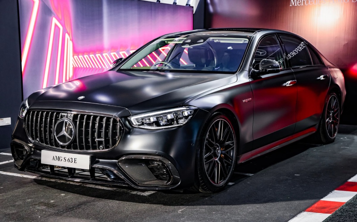 Mercedes-AMG S 63 E Performance 1