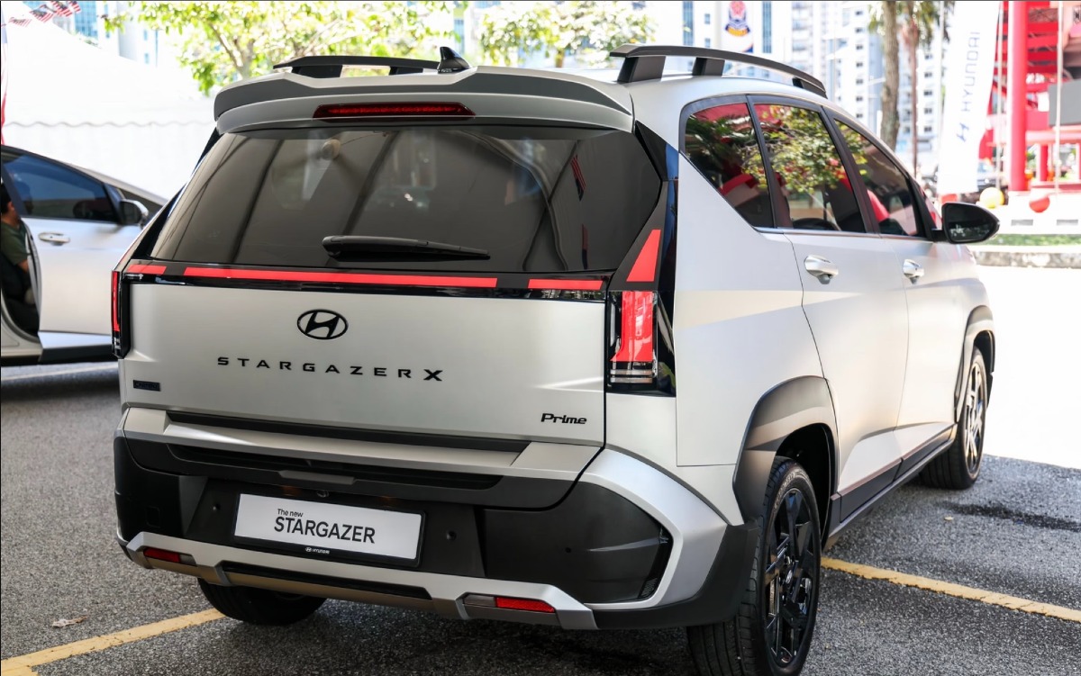 Hyundai Stargazer 4