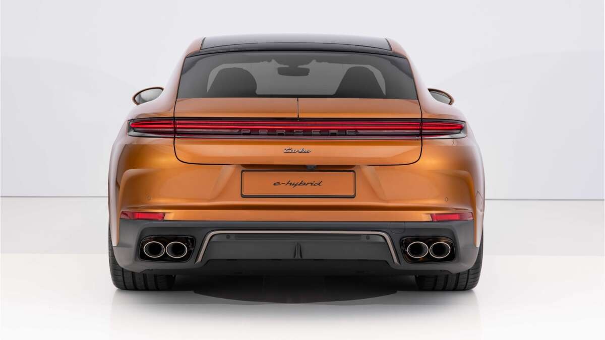 Porsche Panamera S E-Hybrid 1