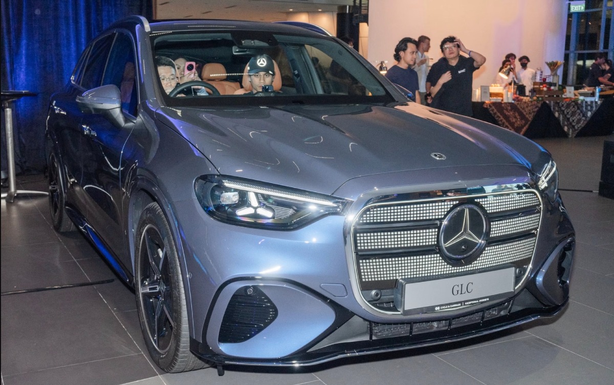 Mercedes-Benz GLC 300 1
