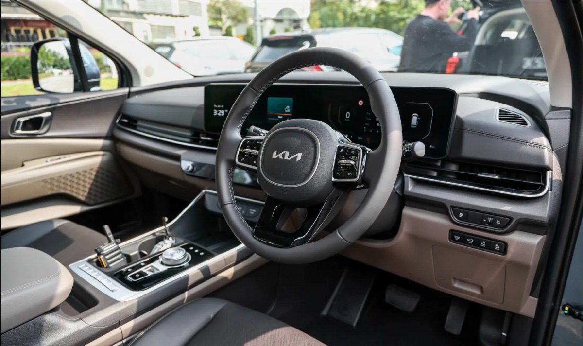 Kia Carnival