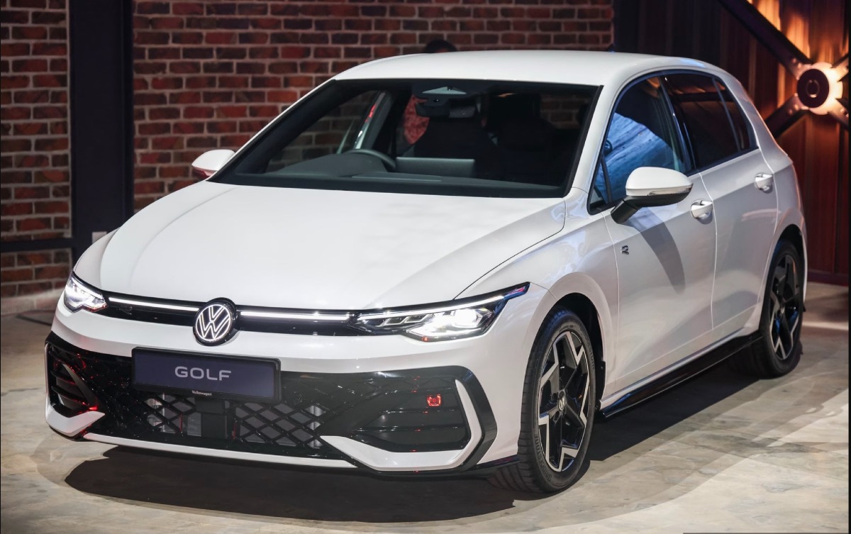 Volkswagen Golf R-Line 1