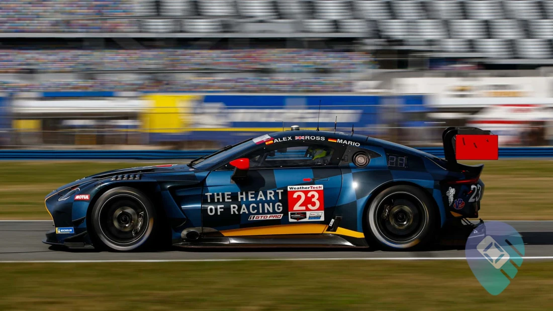 aston-martin-gt3-at-daytona-(2).jpg