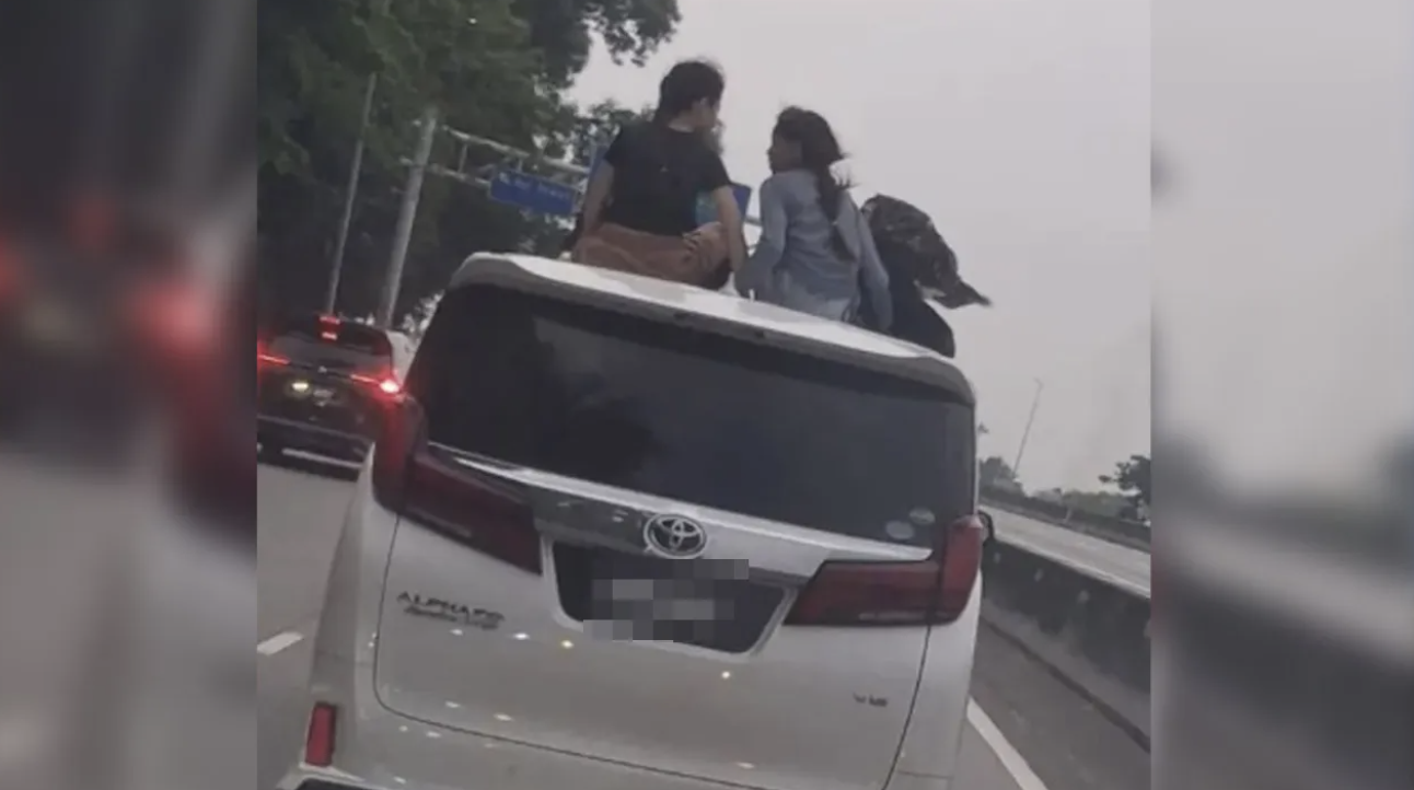 alphard-kids-sitting.png
