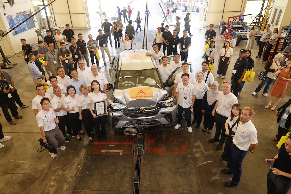 SIKA-MIROS-windscreen-crash-test-6.jpg