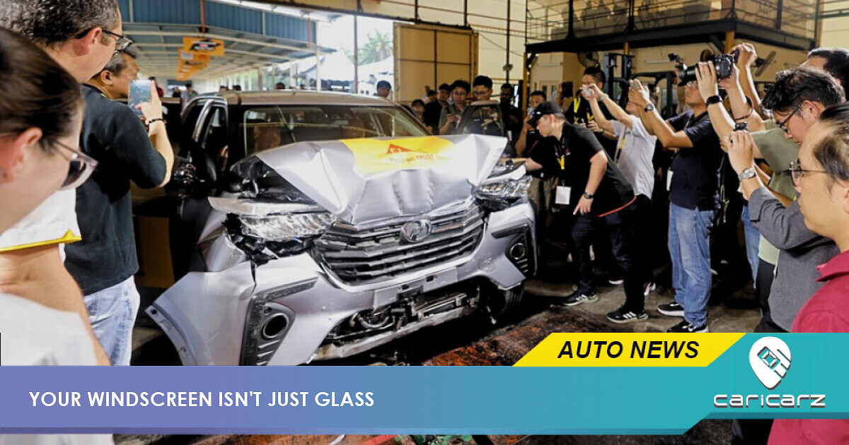 Your Car's Windscreen Isn't Just Glass, And This Crash Test Shows Why